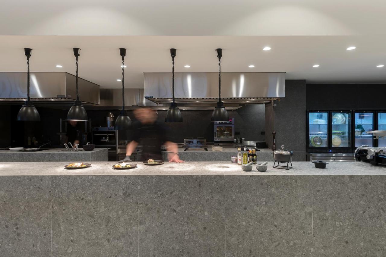 D' Andrea Lagoon All Suites - Adults Only Marmari  Eksteriør billede The open kitchen at the restaurant